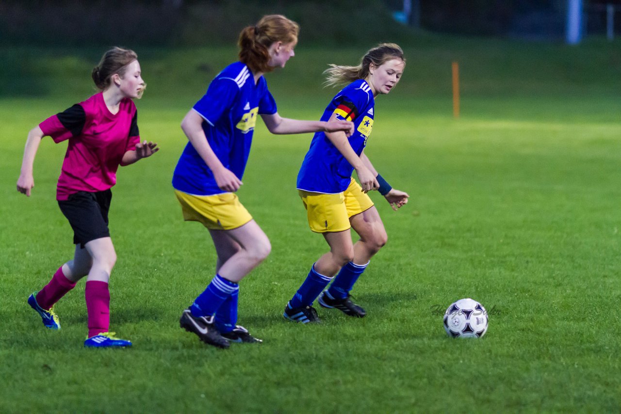 Bild 279 - B-Juniorinnen TSV Gnutz o.W. - SV Wahlstedt : Ergebnis: 1:1